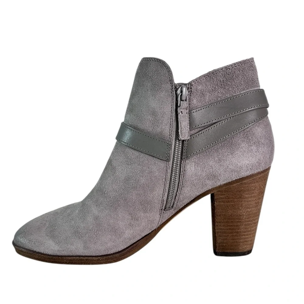 Cole Haan Boots Women’s 9 B Heels‎ Ankle Booties Buckle Strap Gray Suede